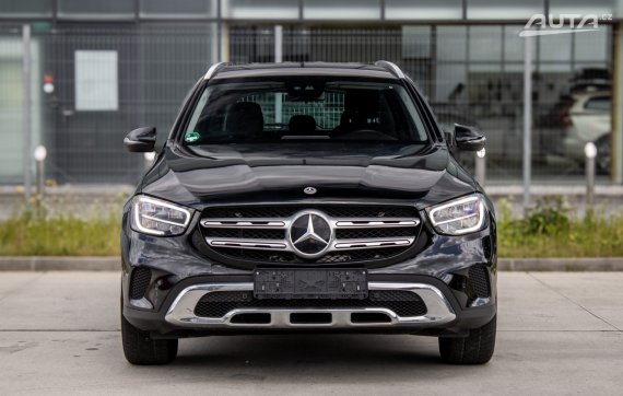 Mercedes-Benz GLC SUV 220d 4Matic / AJ NA SPLÁTKY / PROTIÚČET 2022 černá