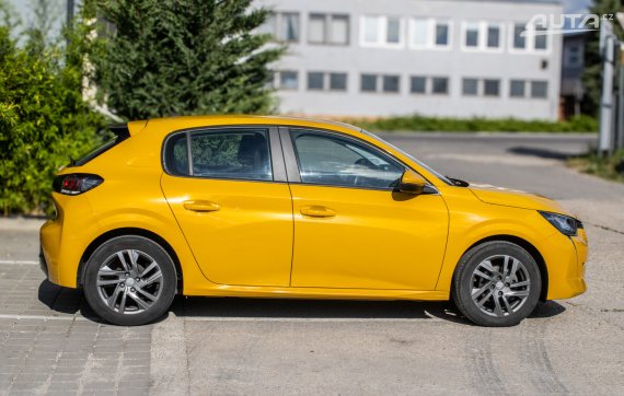 Peugeot 208 55kW MT/5 / AJ NA SPLÁTKY / PROTIÚČET 2021 žlutá