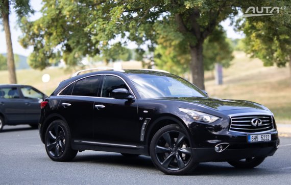 Infiniti QX70 S 2016 černá