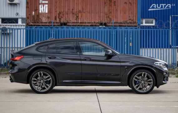 BMW X4 M40i A/T, 260kW, A8 / AJ NA SPLÁTKY / PROTIÚČET / 2018 šedá