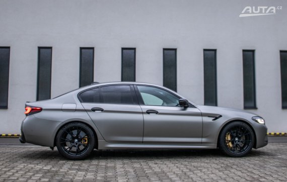 BMW M5 Competition 460kW / AJ NA SPLÁTKY / PROTIÚČET 2022 šedá