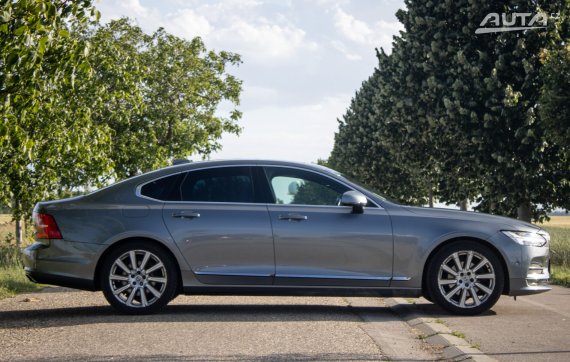 Volvo S90 T5 2.0L Drive-E Inscription Geartronic, 187kW / AJ NA SPLÁTKY / PROTIÚČET / 2017 šedá