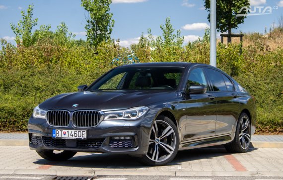 BMW Rad 7 740d xDrive M-Packet 235 kW A/T / AJ NA SPLÁTKY / PROTIÚČET / 2017 šedá