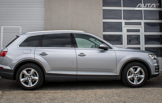 Audi Q7 3.0 TDI quattro tiptronic 160kW, A8, 5d. (2015-2019) /AJ NA SPLÁTKY/PROTIÚČET 2017 šedá