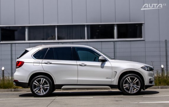 BMW X5 xDrive 225kW AT/8, 7 miestne  / AJ NA SPLÁTKY / PROTIÚČET 2014 bílá