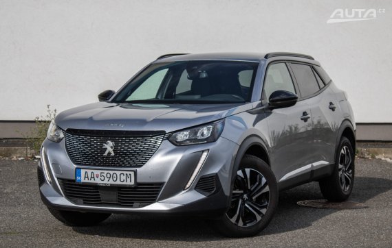 Peugeot 2008 Allure 1.5d 96kW AT/8 / AJ NA SPLÁTKY / PROTIÚČET 2023 - hlavní pohled