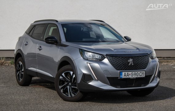 Peugeot 2008 Allure 1.5d 96kW AT/8 / AJ NA SPLÁTKY / PROTIÚČET 2023 šedá