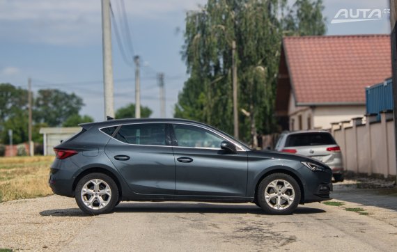 Seat Leon 1.5 TSI Xcellence, 96kW, M6, 5d. / AJ NA SPLÁTKY / PROTIÚČET / 2022 šedá