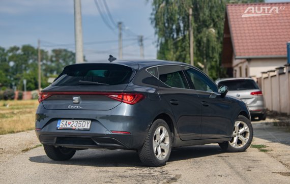 Seat Leon 1.5 TSI Xcellence, 96kW, M6, 5d. / AJ NA SPLÁTKY / PROTIÚČET / 2022 šedá