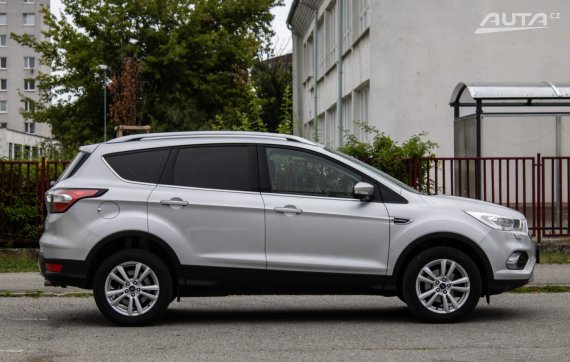 Ford Kuga 1.5 EcoBoost Trend / 110kW / M6 / ZÁRUKA / AJ NA SPLÁTKY / PROTIÚČET 2018 šedá