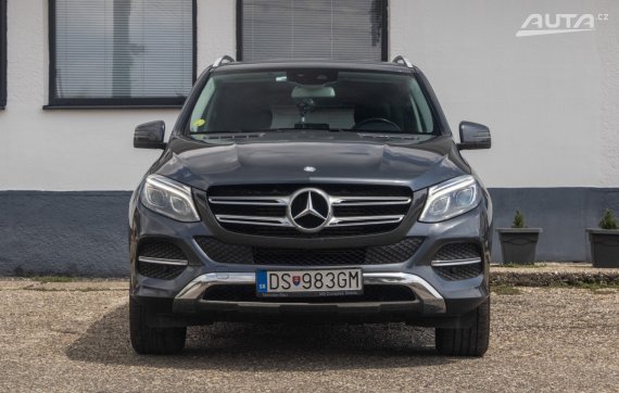 Mercedes-Benz GLE SUV 350d 4MATIC 190kW / AJ NA SPLÁTKY / PROTIÚČET 2017 šedá