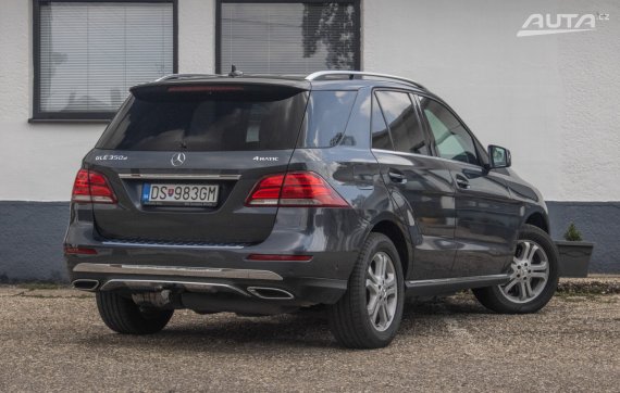 Mercedes-Benz GLE SUV 350d 4MATIC 190kW / AJ NA SPLÁTKY / PROTIÚČET 2017 šedá