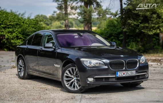 BMW Rad 7 740d xDrive 225kW / AJ NA SPLÁTKY / PROTIÚČET 2011 šedá
