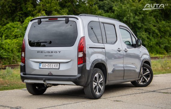 Peugeot Rifter 1.5 BlueHDi 130 GT EAT8, 96kW, 5d. / AJ NA SPLÁTKY / PROTIÚČET / 2024 šedá