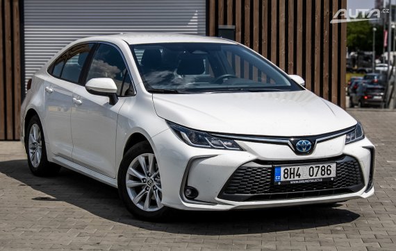 Toyota Corolla Comfort 2023 / AJ NA SPLÁTKY / PROTIÚČET 2023 bílá