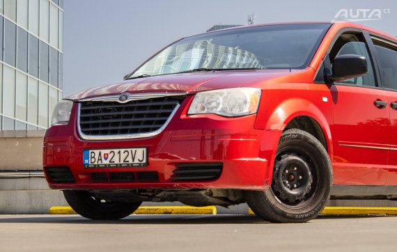 Chrysler Grand Voyager 2.8 CRD LX / 120kW / A6 / AJ NA SPLÁTKY / PROTIÚČET 2009 červená