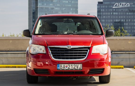 Chrysler Grand Voyager 2.8 CRD LX / 120kW / A6 / AJ NA SPLÁTKY / PROTIÚČET 2009 červená