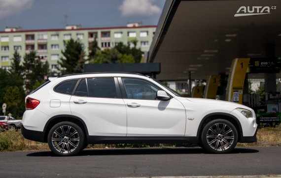 BMW X1 xDrive 18d / 105kW / M6 / AJ NA SPLÁTKY / PROTIÚČET 2012 bílá