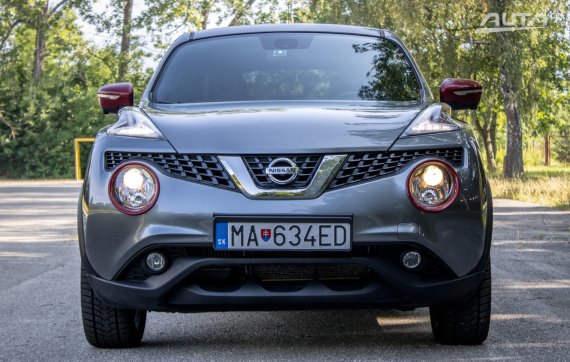 Nissan Juke DIG-T 115 Dark Sound N-Connecta, 85kW, M6 / AJ NA SPLÁTKY / PROTIÚČET / 2018 šedá