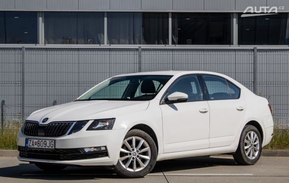 Škoda Octavia 1.6 TDI Ambition / 85kW / M5 / ZÁRUKA / AJ NA SPLÁTKY / PROTIÚČET 2017 - hlavní pohled