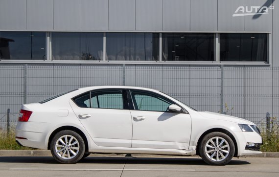 Škoda Octavia 1.6 TDI Ambition / 85kW / M5 / ZÁRUKA / AJ NA SPLÁTKY / PROTIÚČET 2017 bílá