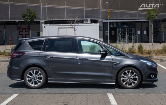 Ford S-Max 2.0 T-DCi EcoBlue ST Line / 110kW / A8 / ZÁRUKA / AJ NA SPLÁTKY / PROTIÚČET 2019 šedá