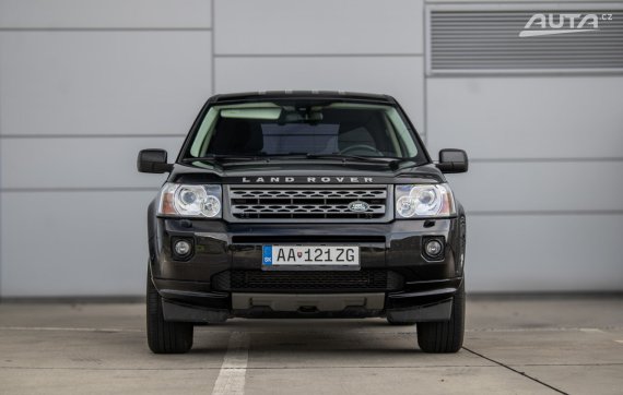 Land Rover Freelander 2 110kW MT/6 / AJ NA SPLÁTKY / PROTIÚČET 2011 černá
