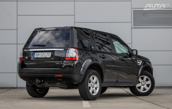 Land Rover Freelander 2 110kW MT/6 / AJ NA SPLÁTKY / PROTIÚČET 2011 černá