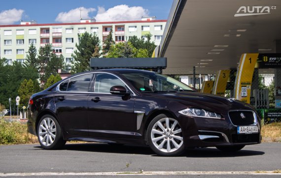 Jaguar XF Sportbrake 3.0D S Premium Luxury 202kW AT8 / NA SPLÁTKY / NA PROTIÚČET 2012 červená