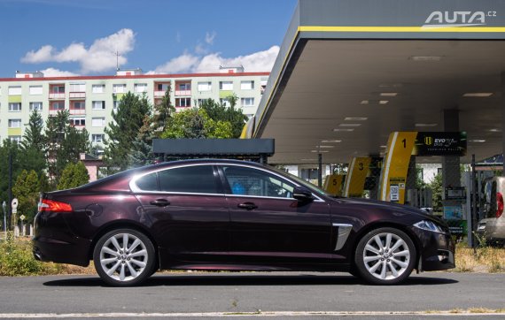 Jaguar XF Sportbrake 3.0D S Premium Luxury 202kW AT8 / NA SPLÁTKY / NA PROTIÚČET 2012 červená
