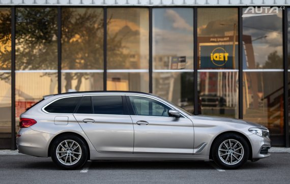 BMW Rad 5 Touring 520d / 140kW / A8 / ZÁRUKA / AJ NA SPLÁTKY / PROTIÚČET 2019 hnědá