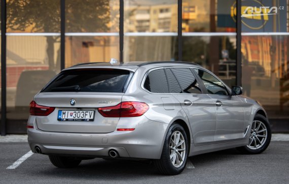 BMW Rad 5 Touring 520d / 140kW / A8 / ZÁRUKA / AJ NA SPLÁTKY / PROTIÚČET 2019 hnědá