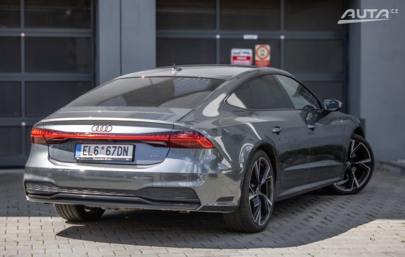 Audi A7 S-Line 50TFSIe 220kW / AJ NA SPLÁTKY / PROTIÚČET 2025 šedá