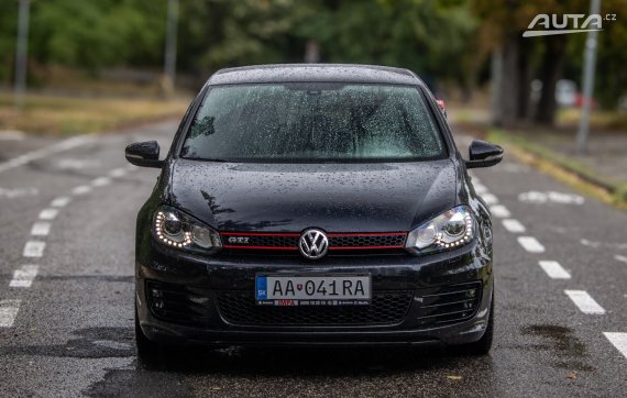 Volkswagen Golf GTI Edition 35 173kW / AJ NA SPLÁTKY / PROTIÚČET 2011 černá