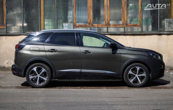 Peugeot 3008 1.5 BlueHDi S&amp;S 96kW MT6 / NA SPLÁTKY / NA PROTIÚČET 2018 šedá