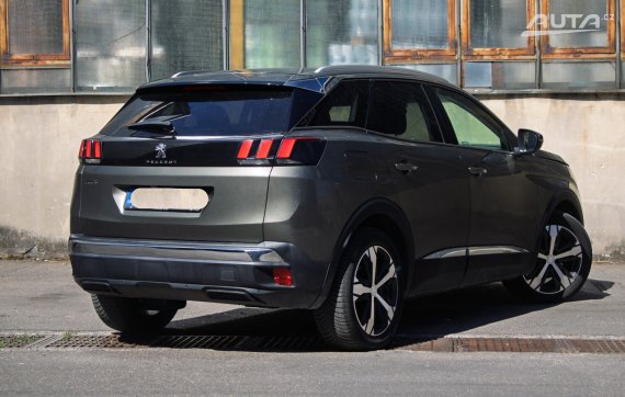 Peugeot 3008 1.5 BlueHDi S&amp;S 96kW MT6 / NA SPLÁTKY / NA PROTIÚČET 2018 šedá