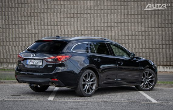 Mazda 6 Combi (Wagon) 6 2.2 Skyactiv-D Revolution TOP, 129kW, M6 / AJ NA SPLÁTKY / PROTIÚČET / 2017 černá