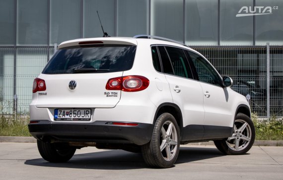 Volkswagen Tiguan 2.0 CR TDI 4-Motion Track and Style DSG, 103kW / AJ NA SPLÁTKY / PROTIÚČET / 2011 bílá