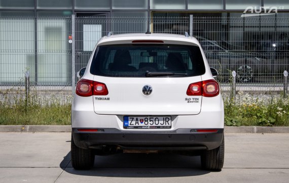 Volkswagen Tiguan 2.0 CR TDI 4-Motion Track and Style DSG, 103kW / AJ NA SPLÁTKY / PROTIÚČET / 2011 bílá