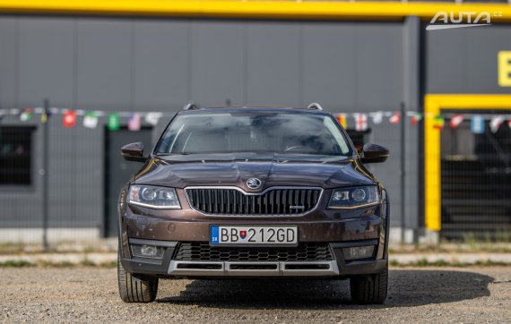 Škoda Octavia Combi Scout AT/6 135kW / AJ NA SPLÁTKY / PROTIÚČET 2015 hnědá