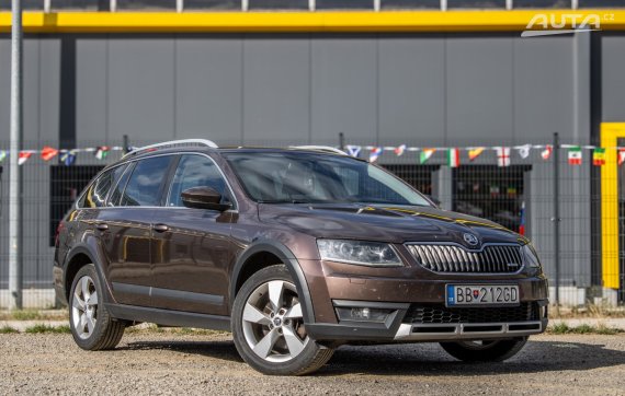 Škoda Octavia Combi Scout AT/6 135kW / AJ NA SPLÁTKY / PROTIÚČET 2015 hnědá