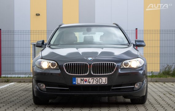 BMW Rad 5 Touring 520d / 120kW / M6 / AJ NA SPLÁTKY / PROTIÚČET 2010 šedá