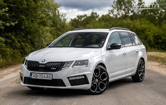 Škoda Octavia Combi 2.0TDI RS 135kW / AJ NA SPLÁTKY / PROTIÚČET 2017 - hlavní pohled