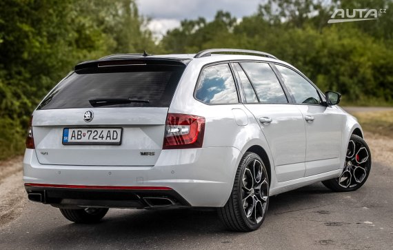 Škoda Octavia Combi 2.0TDI RS 135kW / AJ NA SPLÁTKY / PROTIÚČET 2017 bílá
