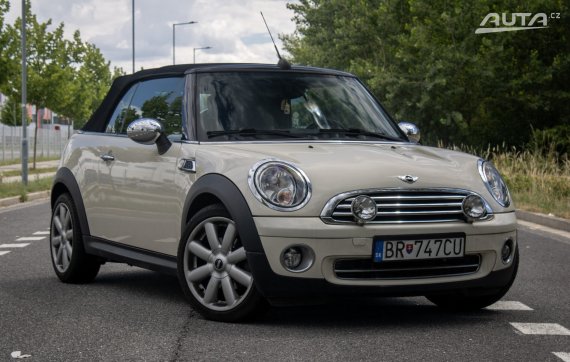 Mini Cabrio Cooper 1.6i, 88kW, M6 / AJ NA SPLÁTKY / PROTIÚČET / 2009 bílá