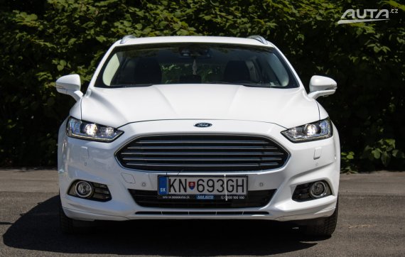 Ford Mondeo Combi 2.0 TDCi Duratorq Titanium, 132kW, M6 / AJ NA SPLÁTKY / PROTIÚČET / 2016 bílá