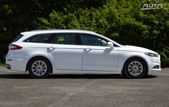 Ford Mondeo Combi 2.0 TDCi Duratorq Titanium, 132kW, M6 / AJ NA SPLÁTKY / PROTIÚČET / 2016 bílá