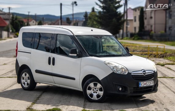 Opel Combo Van 66kW MT/5 / AJ NA SPLÁTKY / PROTIÚČET 2016 bílá