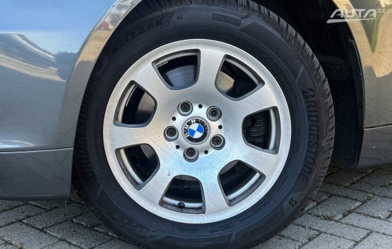 BMW Rad 5 Touring 525i A/T, 141kW (2004) / AJ NA SPLÁTKY / PROTIÚČET / 2004 šedá
