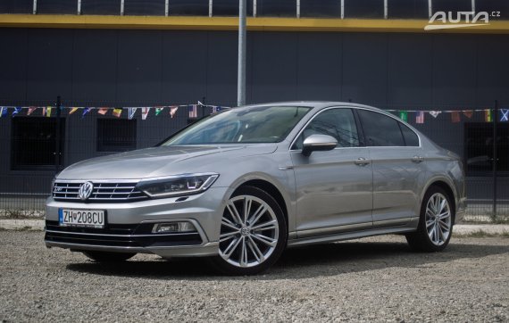 Volkswagen Passat 2.0 BiTDI BMT R-Line Highline 4 MOTION DSG 176kW / NA SPLÁTKY / NA PROTIÚČET 2018 - hlavní pohled